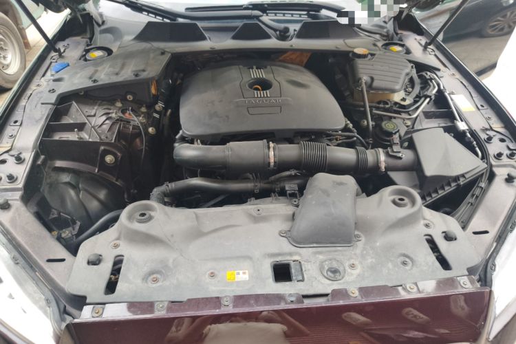Used Jaguar XJ 2013 XJL 2.0T Elegance Business Edition Engine Bay