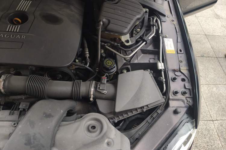 Used Jaguar XJ 2013 XJL 2.0T Elegance Business Edition Engine Bay Left