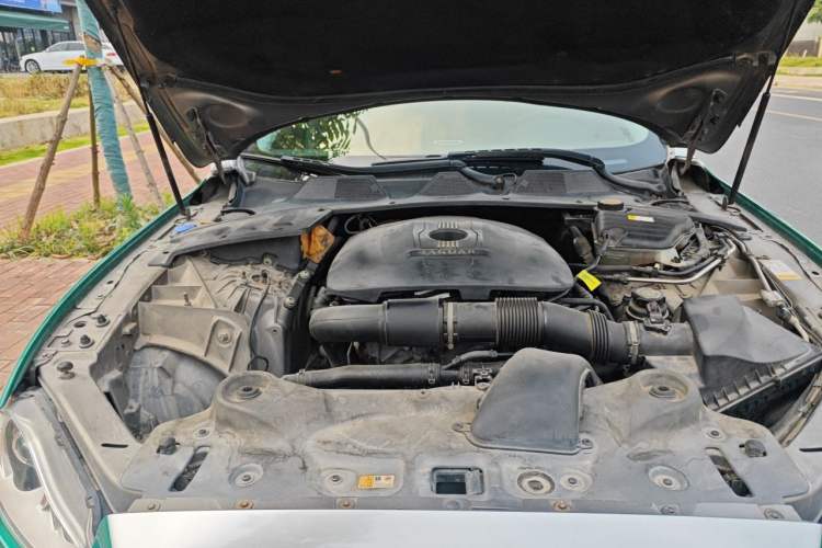 Used Jaguar XJ 2013 XJL 2.0T Elegance Business Edition Engine Bay Right