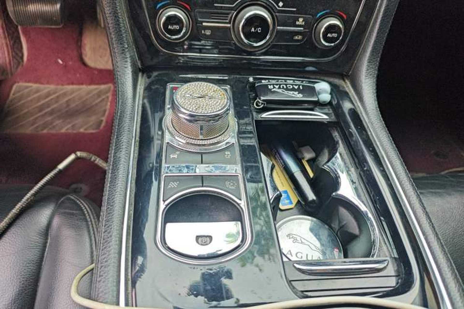 Used Jaguar XJ 2013 XJL 2.0T Elegance Business Edition Gear Lever