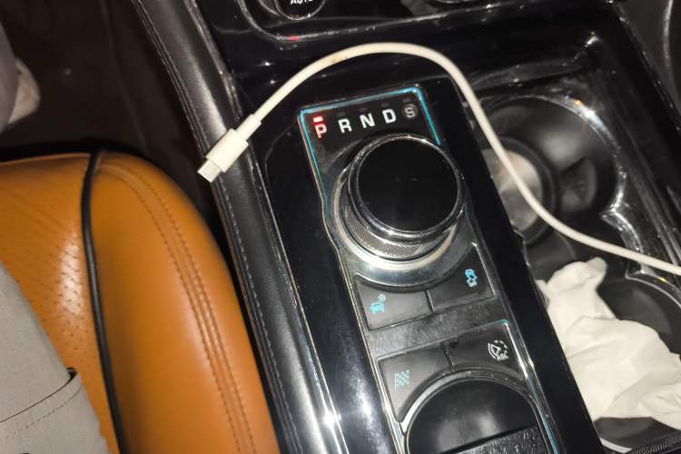 Used Jaguar XJ 2013 XJL 3.0 SC Flagship Business Edition Gear Lever