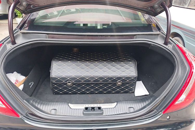 Used Jaguar XJ 2013 XJL 2.0T Elegance Business Edition Trunk