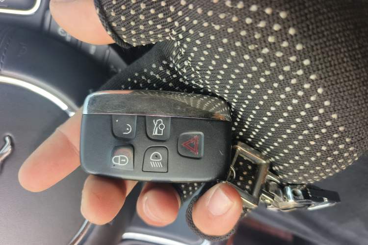 Used Jaguar XJ 2013 XJL 3.0 SC Panoramic Business Edition Vehicle Key