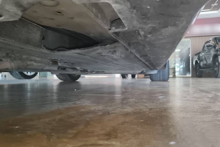 Used Jaguar XJ 2013 XJL 2.0T Elegance Business Edition Chassis Front Left