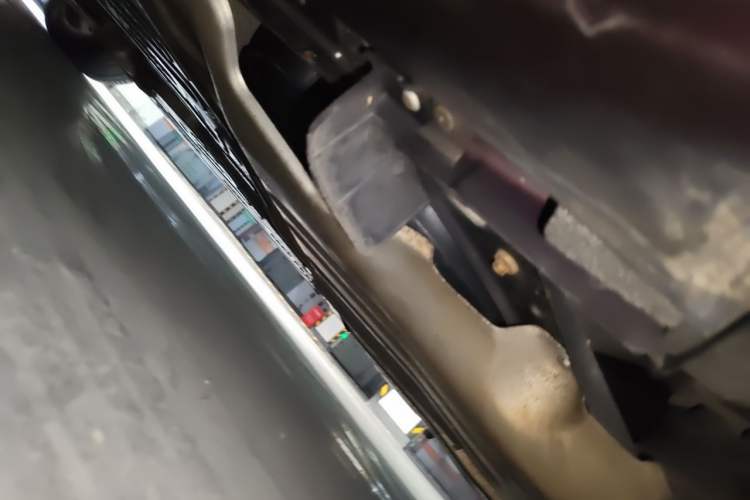 Used Jaguar XJ 2013 XJL 2.0T Elegance Business Edition Chassis Rear Left
