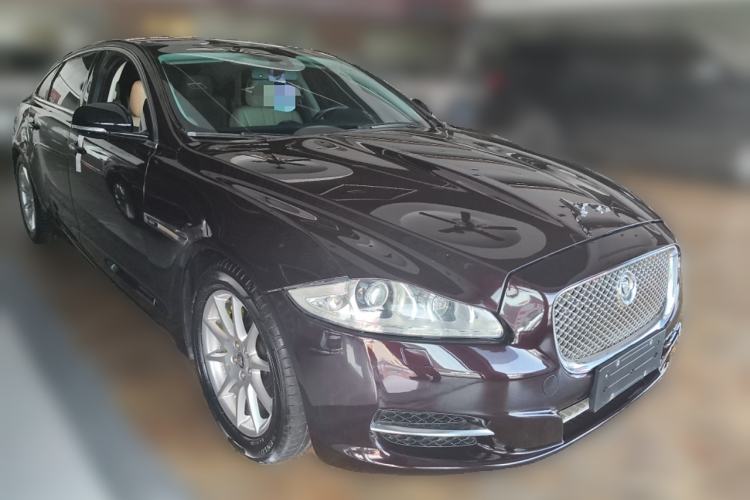 Used Jaguar XJ 2013 XJL 2.0T Elegance Business Edition Front Right 45 Deg