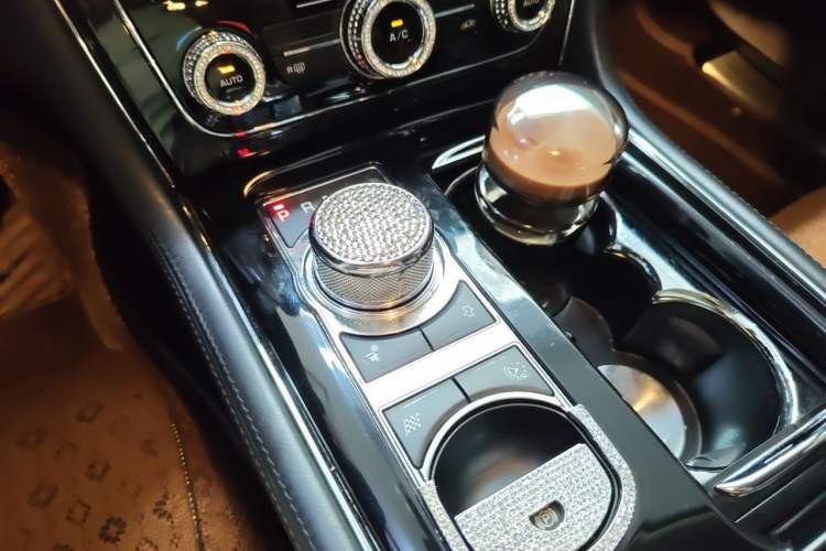 Used Jaguar XJ 2013 XJL 2.0T Elegance Business Edition Gear Lever