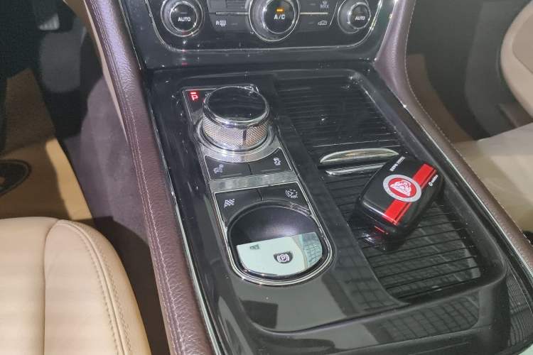 Used Jaguar XJ 2013 XJL 2.0T Elegance Business Edition Gear Lever