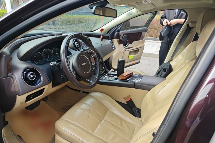 Used Jaguar XJ 2013 XJL 3.0 SC Panoramic Business Edition Left Front Seat