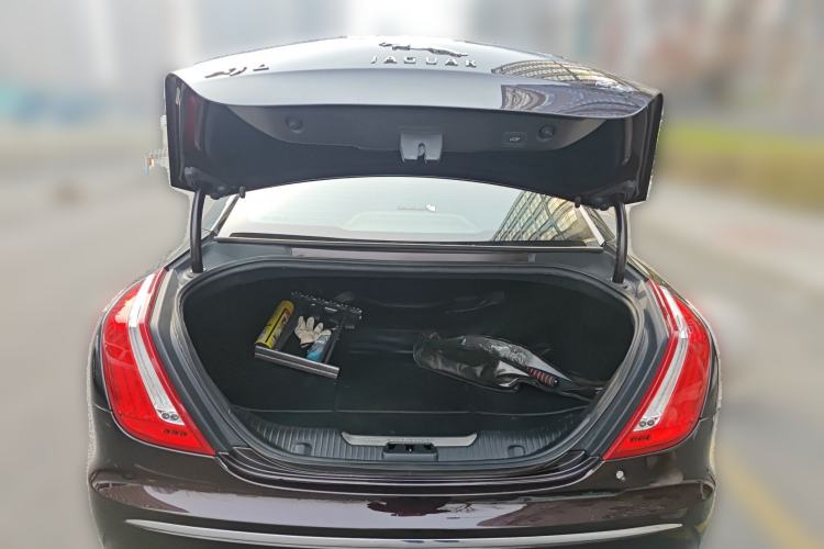 Used Jaguar XJ 2013 XJL 3.0 SC Panoramic Business Edition Trunk