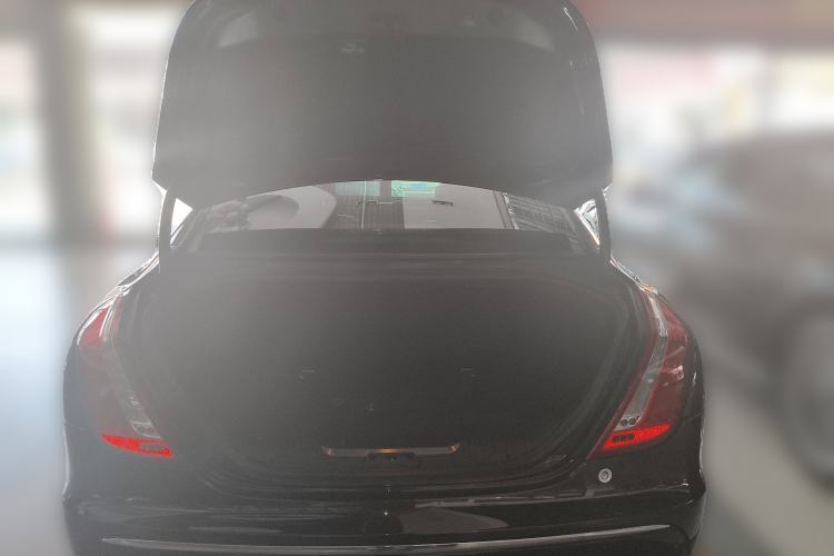 Used Jaguar XJ 2013 XJL 2.0T Elegance Business Edition Trunk