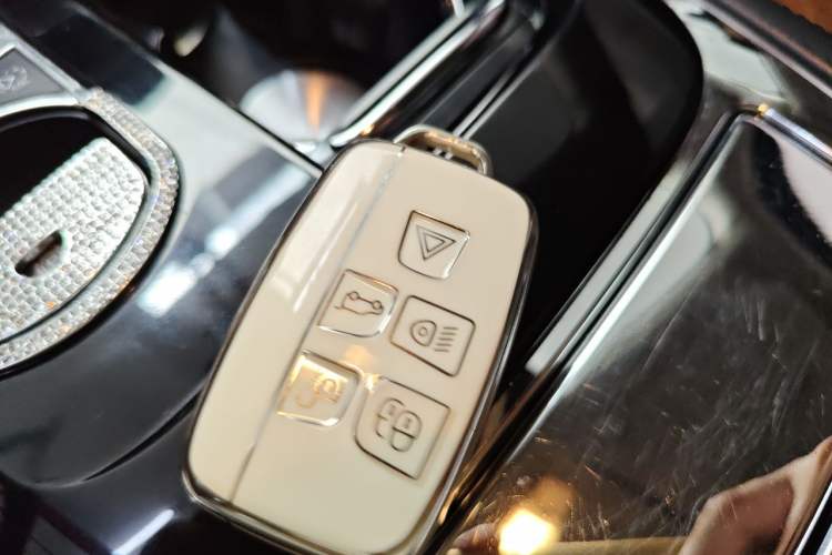 Used Jaguar XJ 2013 XJL 2.0T Elegance Business Edition Vehicle Key
