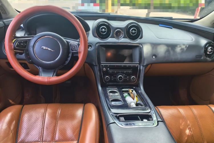 Used Jaguar XJ 2013 XJL 3.0 SC Four-Wheel Drive Flagship Business Edition Center Console