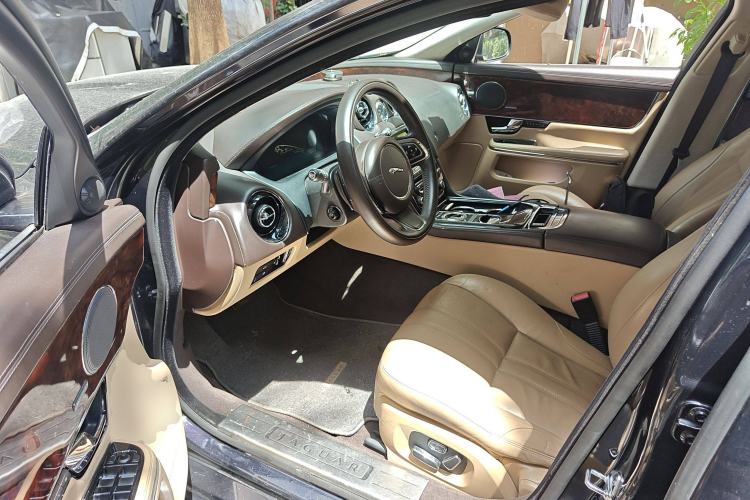 Used Jaguar XJ 2013 XJL 3.0 SC Panoramic Business Edition Driver Seat