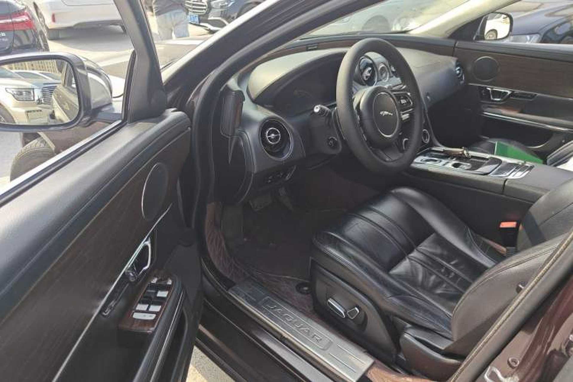 Used Jaguar XJ 2013 XJL 2.0T Elegance Business Edition Driver Seat