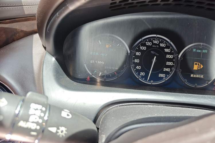Used Jaguar XJ 2013 XJL 3.0 SC Panoramic Business Edition Odometer Close Up