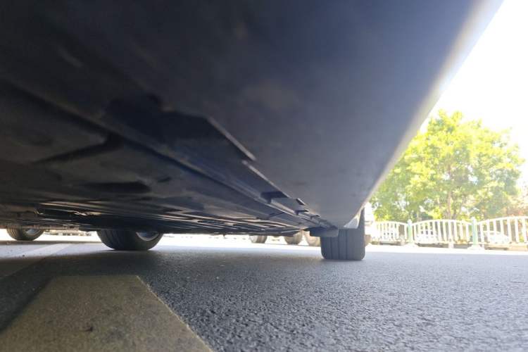 Used Jaguar XJ 2013 XJL 3.0 SC Panoramic Business Edition Chassis Front Left