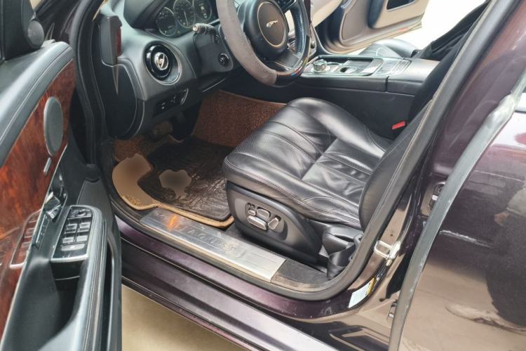 Used Jaguar XJ 2013 XJL 2.0T Panoramic Business Edition Driver Seat