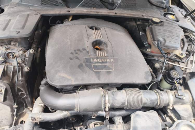 Used Jaguar XJ 2013 XJL 2.0T Panoramic Business Edition Engine Bay