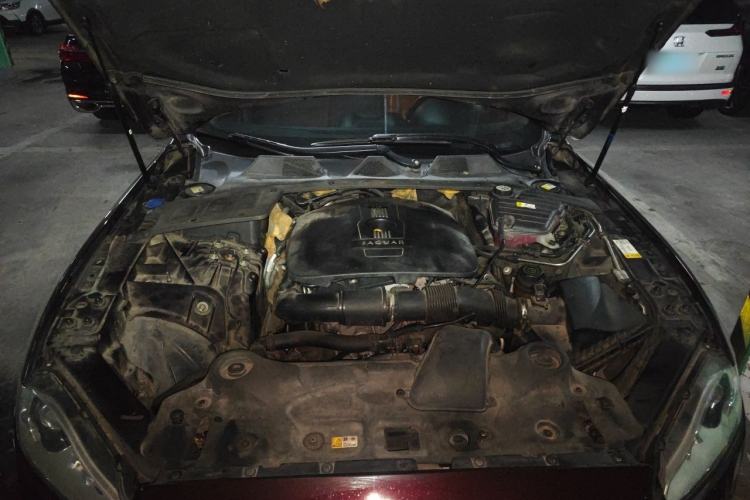 Used Jaguar XJ 2013 XJL 2.0T Elegance Business Edition Engine Bay
