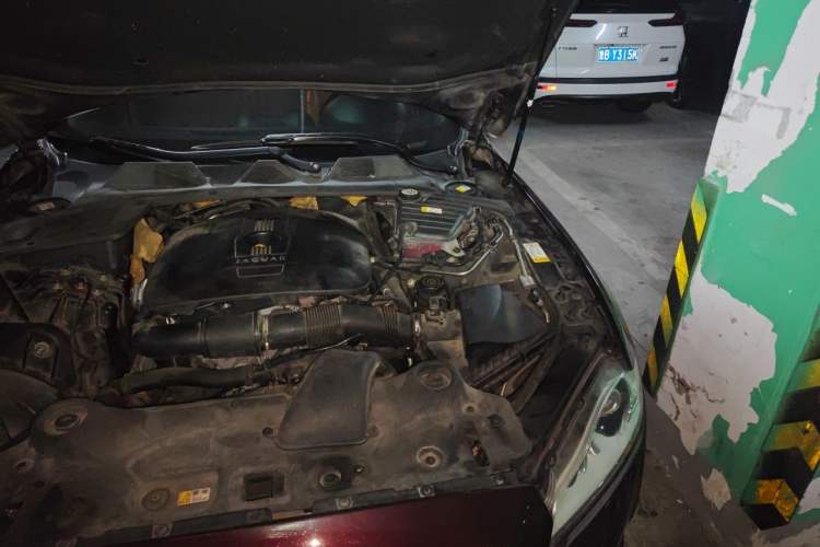 Used Jaguar XJ 2013 XJL 2.0T Elegance Business Edition Engine Bay Left