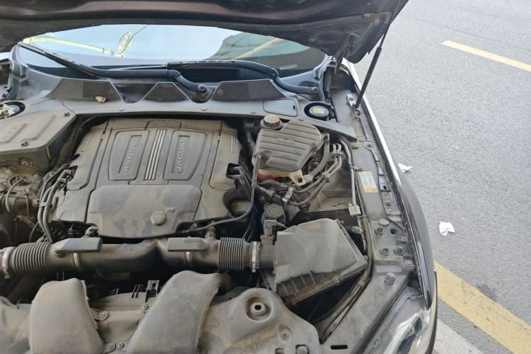 Used Jaguar XJ 2013 XJL 3.0 SC Panoramic Business Edition Engine Bay Left