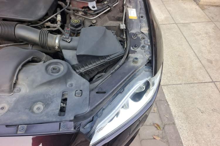 Used Jaguar XJ 2013 XJL 2.0T Elegance Business Edition Engine Bay Left