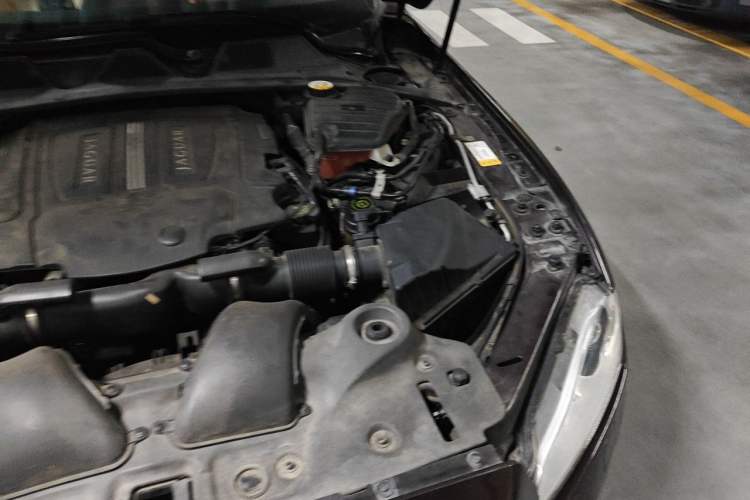 Used Jaguar XJ 2013 XJL 3.0 SC Cambridge Limited Edition Engine Bay Left