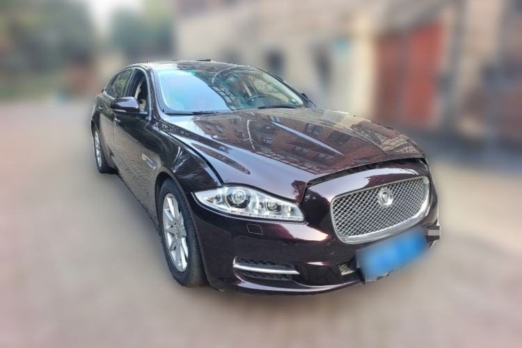 Used Jaguar XJ 2013 XJL 2.0T Elegance Business Edition Front Right 45 Deg
