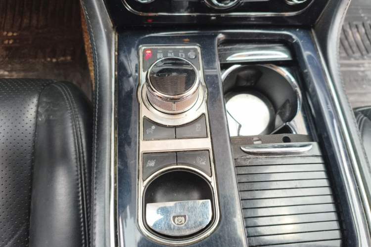 Used Jaguar XJ 2013 XJL 2.0T Panoramic Business Edition Gear Lever