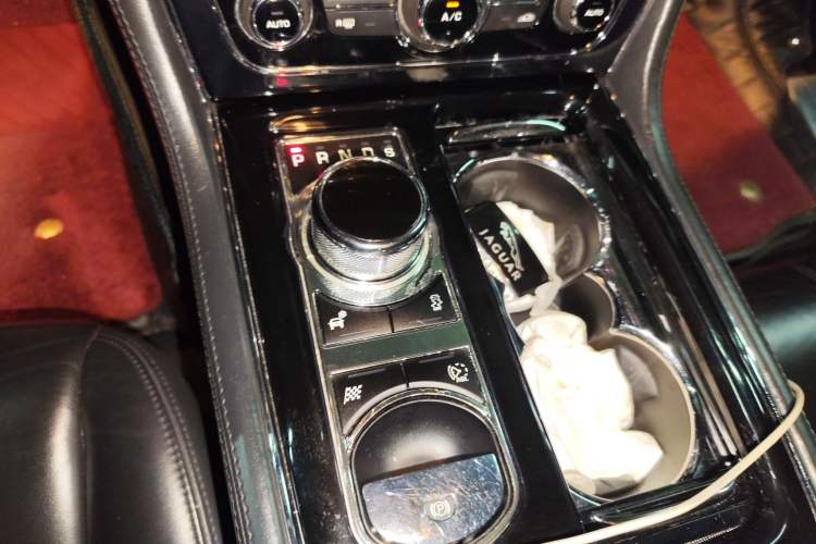 Used Jaguar XJ 2013 XJL 3.0 SC Panoramic Business Edition Gear Lever