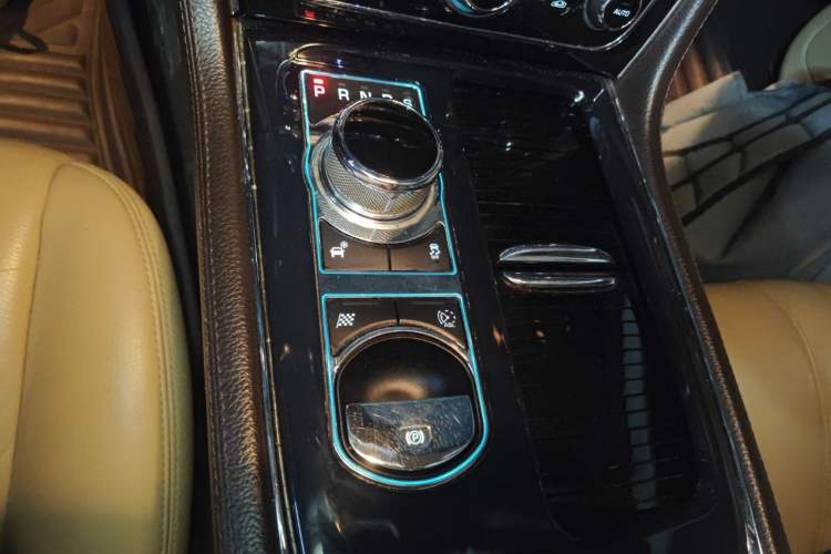 Used Jaguar XJ 2013 XJL 2.0T Elegance Business Edition Gear Lever