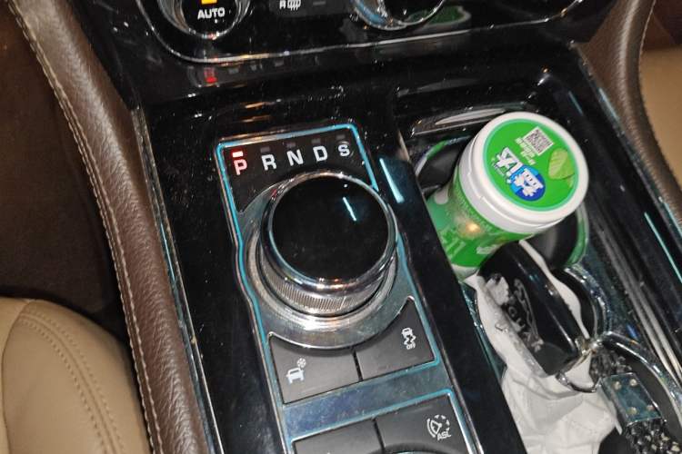 Used Jaguar XJ 2013 XJL 3.0 SC Cambridge Limited Edition Gear Lever