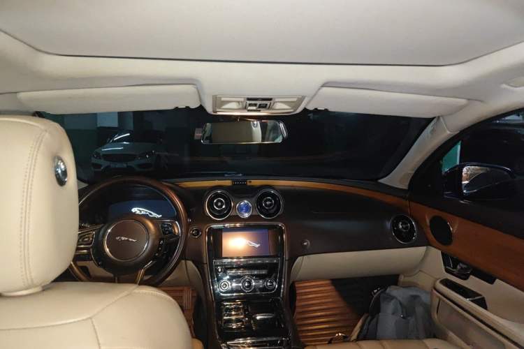 Used Jaguar XJ 2013 XJL 2.0T Elegance Business Edition Headliner