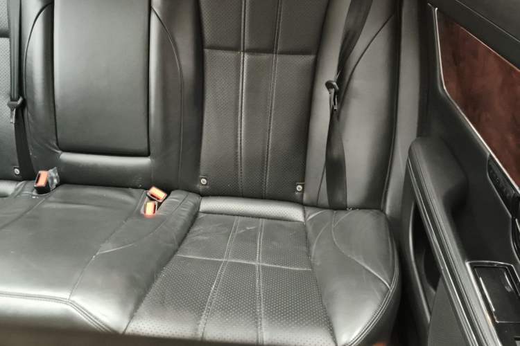 Used Jaguar XJ 2013 XJL 2.0T Panoramic Business Edition Left Rear Seat