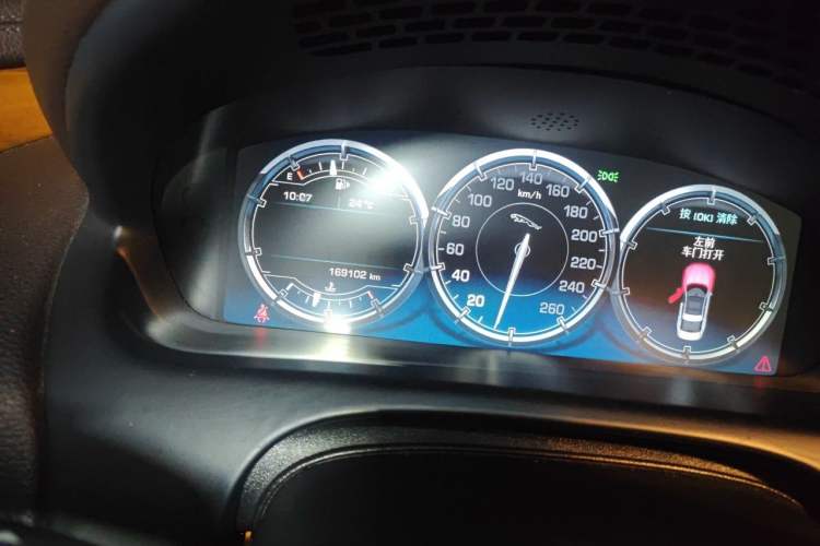 Used Jaguar XJ 2013 XJL 2.0T Elegance Business Edition Odometer Close Up
