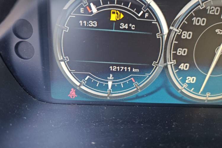 Used Jaguar XJ 2013 XJL 3.0 SC Panoramic Business Edition Odometer Close Up
