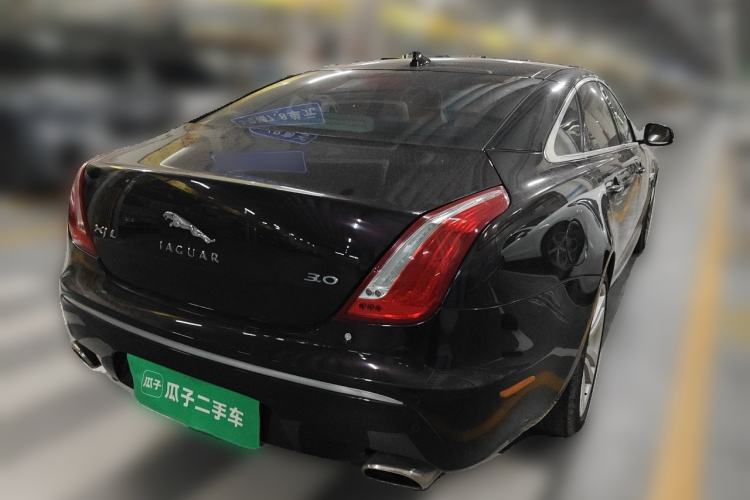 Used Jaguar XJ 2013 XJL 3.0 SC Cambridge Limited Edition Rear Right 45 Deg