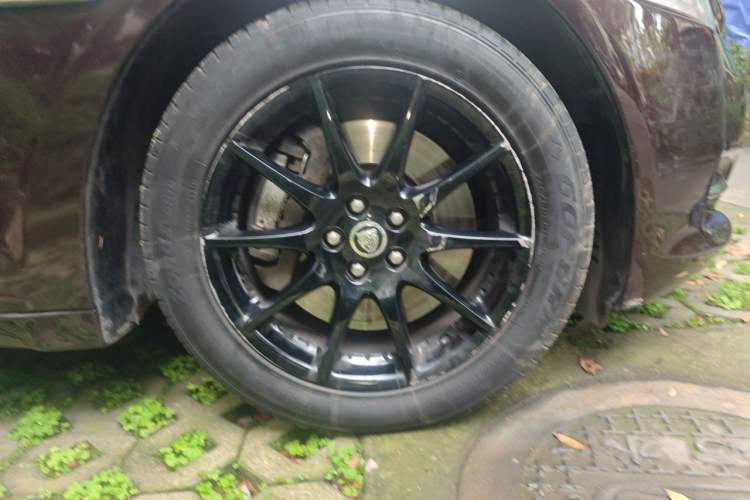 Used Jaguar XJ 2013 XJL 3.0 SC Panoramic Business Edition Right Front Wheel Hub