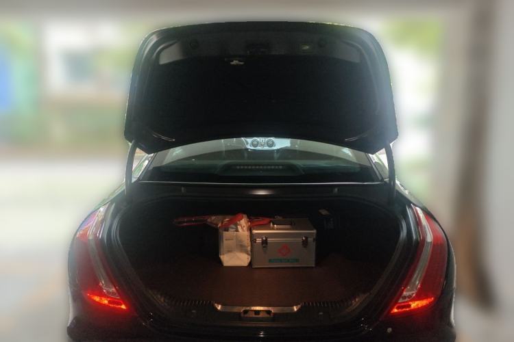 Used Jaguar XJ 2013 XJL 3.0 SC Panoramic Business Edition Trunk
