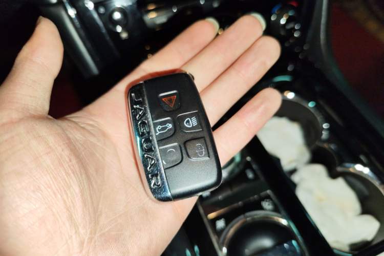 Used Jaguar XJ 2013 XJL 3.0 SC Panoramic Business Edition Vehicle Key