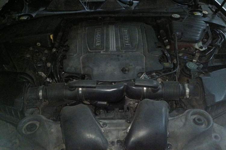 Used Jaguar XJ 2013 XJL 3.0 SC Cambridge Limited Edition Engine Bay