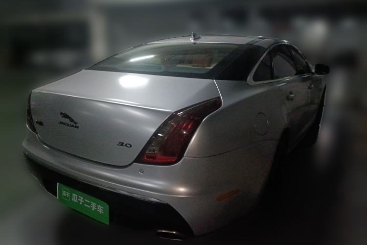 Used Jaguar XJ 2013 XJL 3.0 SC Cambridge Limited Edition Rear Right 45 Deg