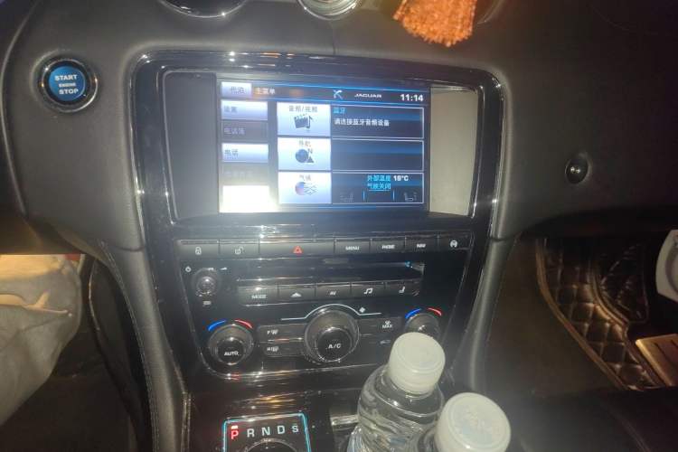 Used Jaguar XJ 2013 XJL 3.0 SC Panoramic Business Edition Audio And AC Panel