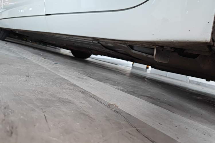 Used Jaguar XJ 2013 XJL 3.0 SC Panoramic Business Edition Chassis Rear Left