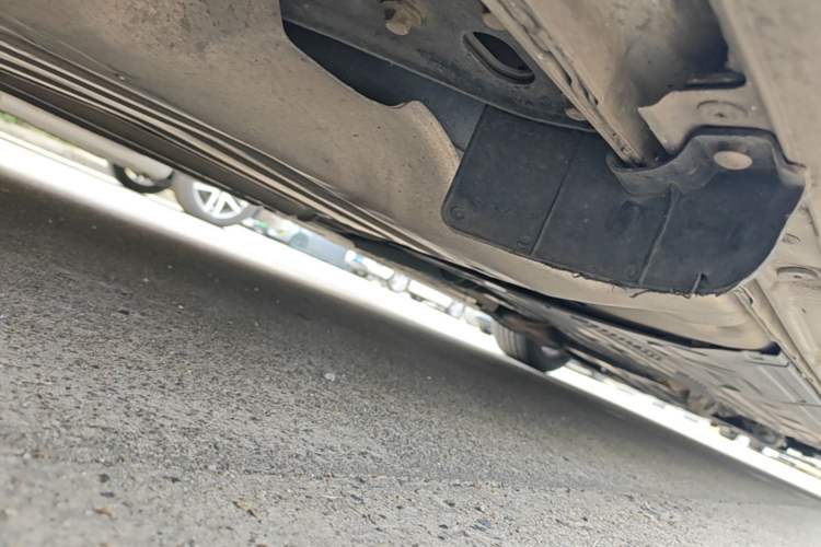 Used Jaguar XJ 2013 XJL 3.0 SC Panoramic Business Edition Chassis Rear Right