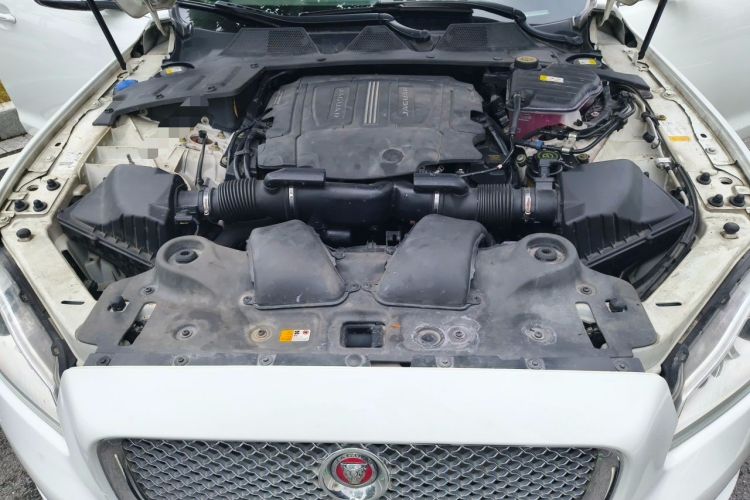 Used Jaguar XJ 2013 XJL 3.0 SC Flagship Business Edition Engine Bay
