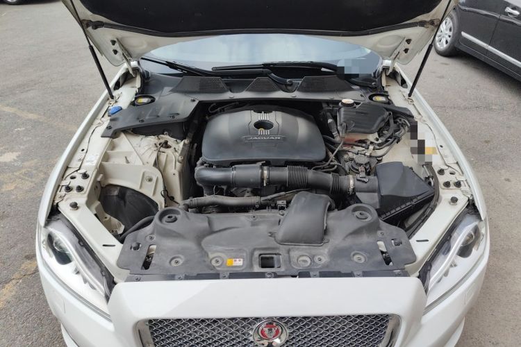 Used Jaguar XJ 2013 XJL 2.0T Elegance Business Edition Engine Bay