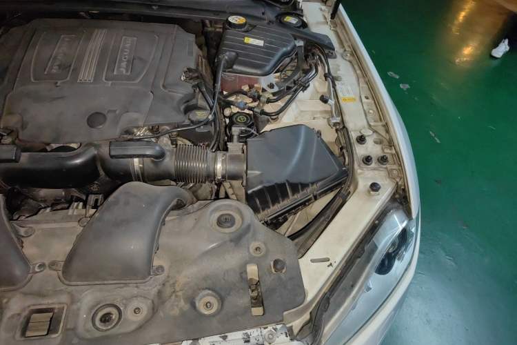 Used Jaguar XJ 2013 XJL 3.0 SC Panoramic Business Edition Engine Bay Left
