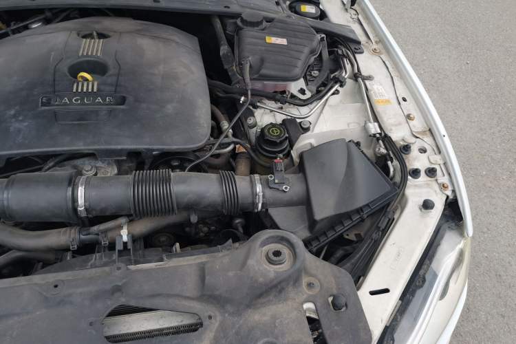 Used Jaguar XJ 2013 XJL 2.0T Elegance Business Edition Engine Bay Left